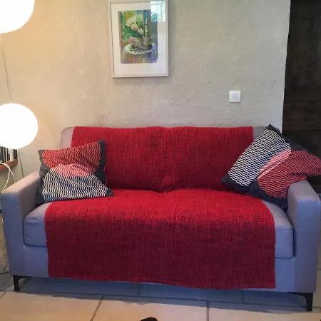 Sous Le Tilleul بيت للعطل Bellon